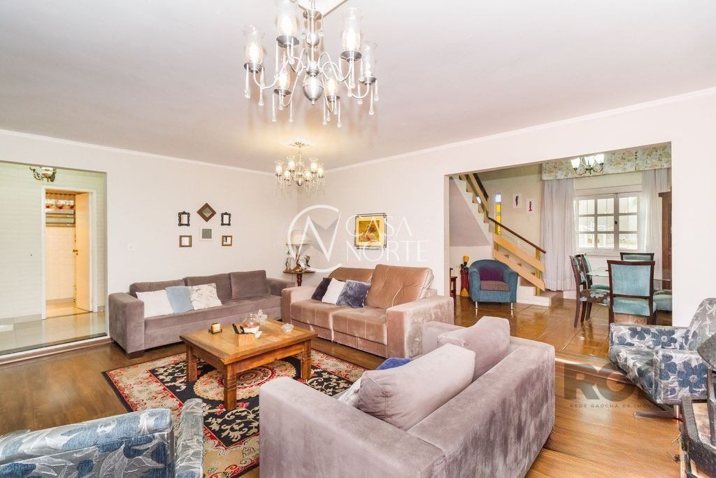 Casa à venda com 4 quartos, 284m², 1 suíte, 2 vagas, Avenida da Serraria no bairro Espírito Santo em Porto Alegre