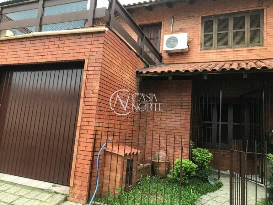 Casa à venda com 3 quartos, 144m², 2 suítes, 1 vaga, Rua Serro Azul no bairro Santa Maria Goretti em Porto Alegre