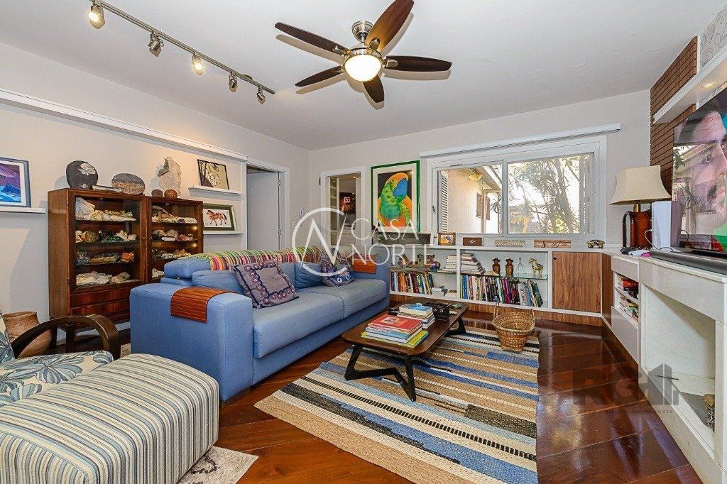 Casa de Condomínio à venda com 4 quartos, 319m², 1 suíte, 2 vagas, Rua Manoel Leao no bairro Pedra Redonda em Porto Alegre