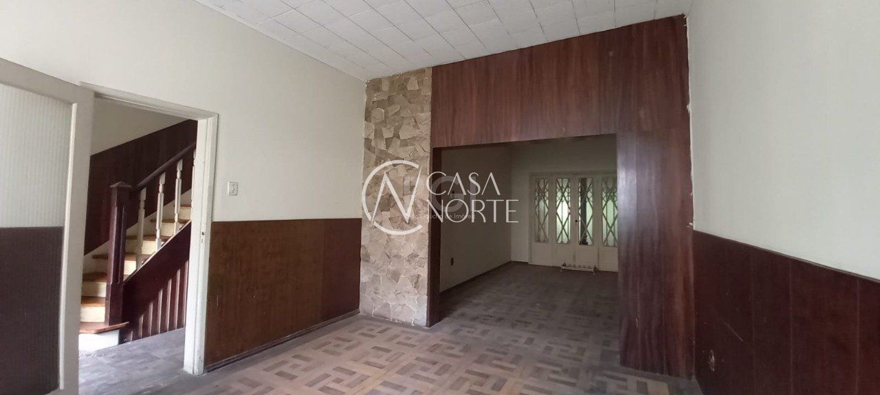 Casa à venda com 3 quartos, 130m², Rua Santo Antônio no bairro Floresta em Porto Alegre