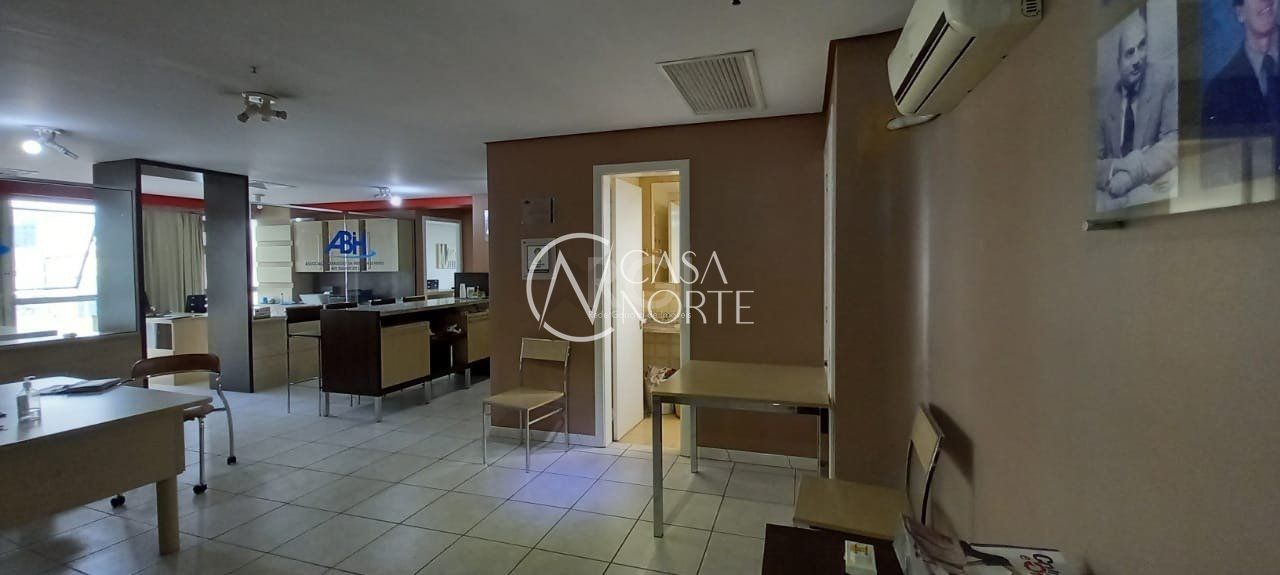 Sala Comercial à venda , 124m², Rua Chaves Barcelos no bairro Centro Histórico em Porto Alegre