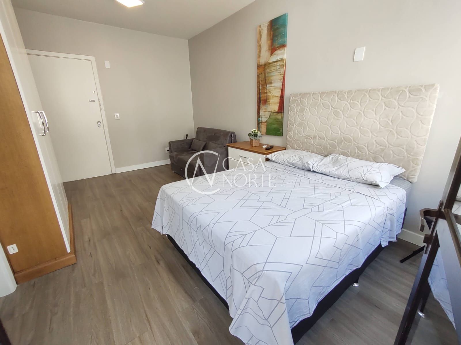 Kitnet à venda , 28m², Avenida Osvaldo Aranha no bairro Bom Fim em Porto Alegre