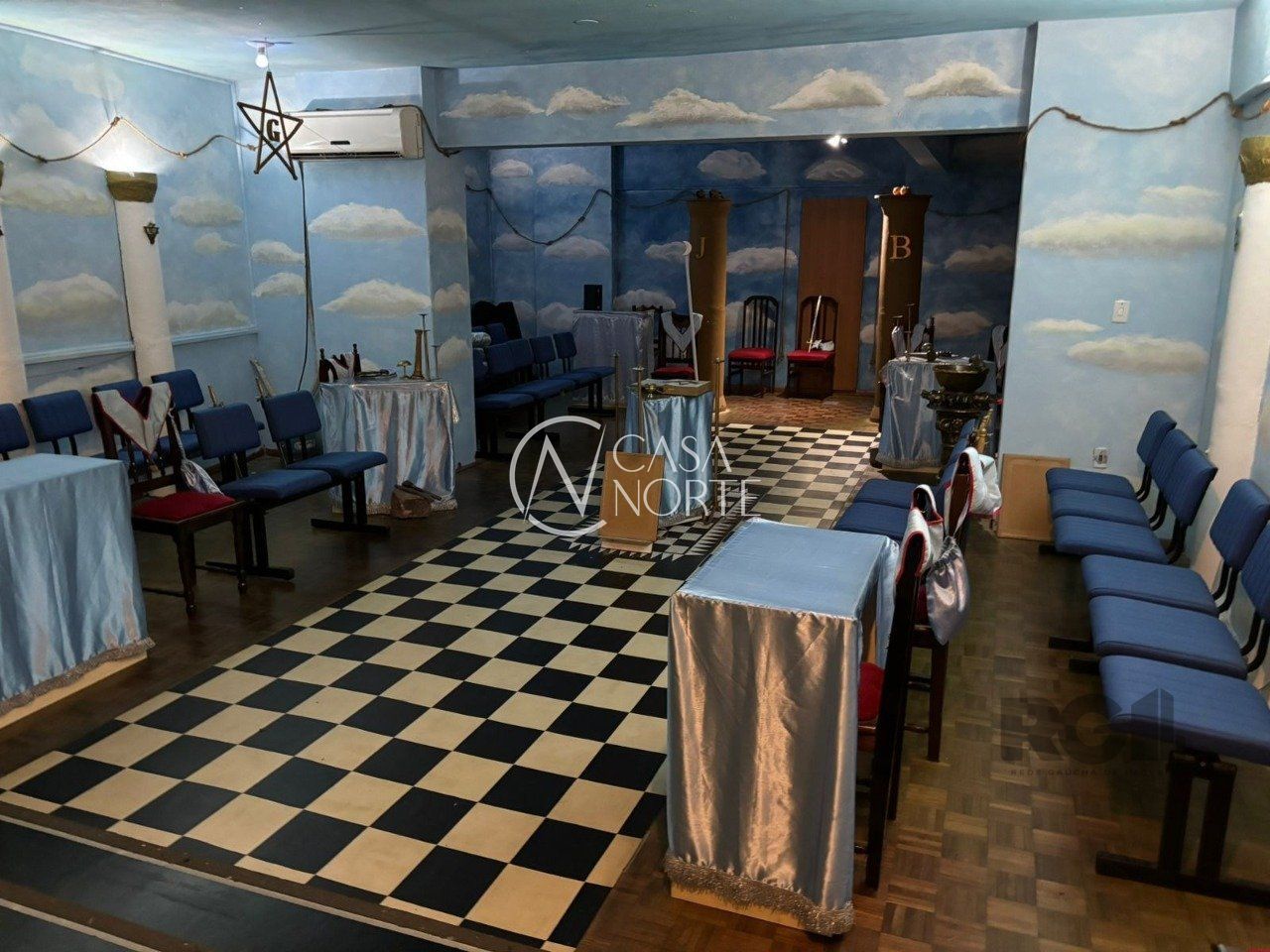 Sala Comercial à venda , 176m², Praça Osvaldo Cruz no bairro Centro Histórico em Porto Alegre