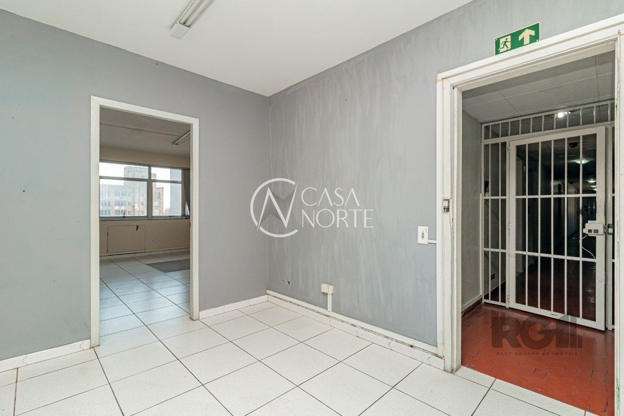 Sala Comercial à venda , 293m², Avenida Otavio Rocha no bairro Centro Histórico em Porto Alegre