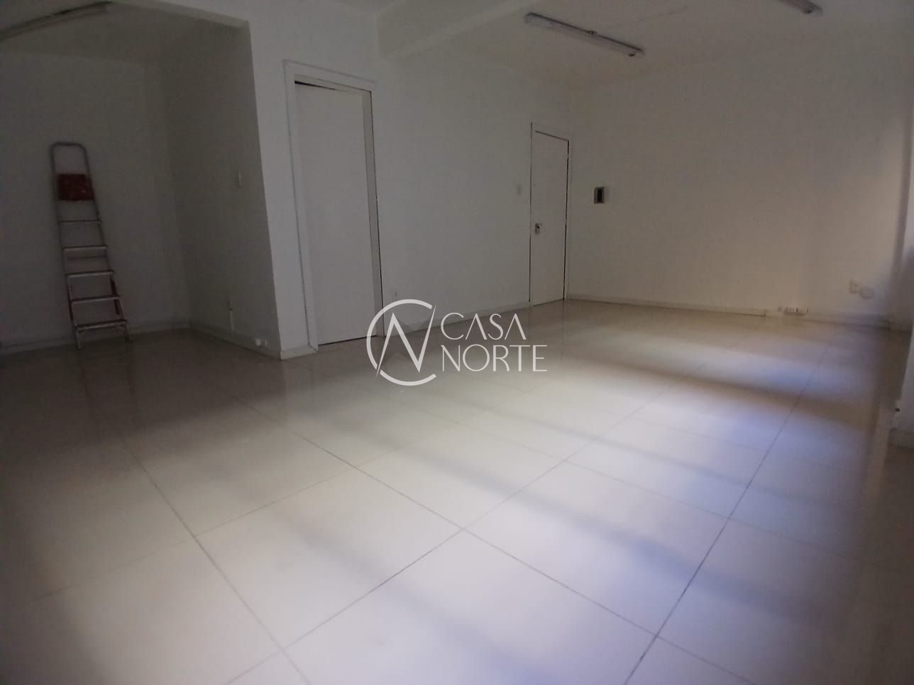 Conjunto Comercial à venda com 1 quarto, 40m², Rua dos Andradas no bairro Centro Histórico em Porto Alegre