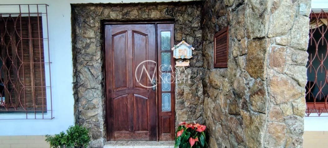 Casa à venda com 2 quartos, 100m², 1 vaga, Rua Serafim Alencastro no bairro Sarandi em Porto Alegre