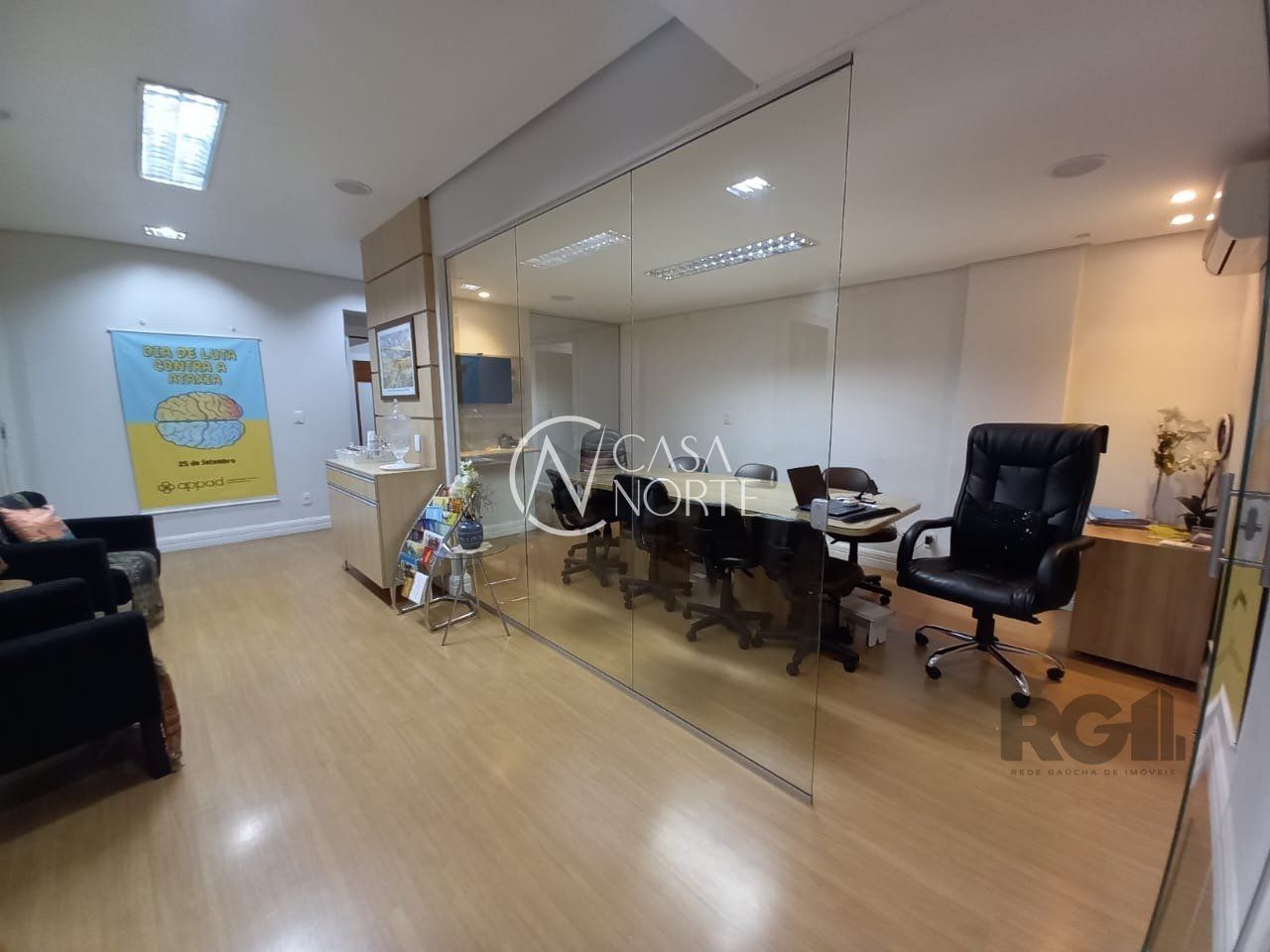 Sala Comercial à venda , 109m², Rua Vigário José Inácio no bairro Centro Histórico em Porto Alegre