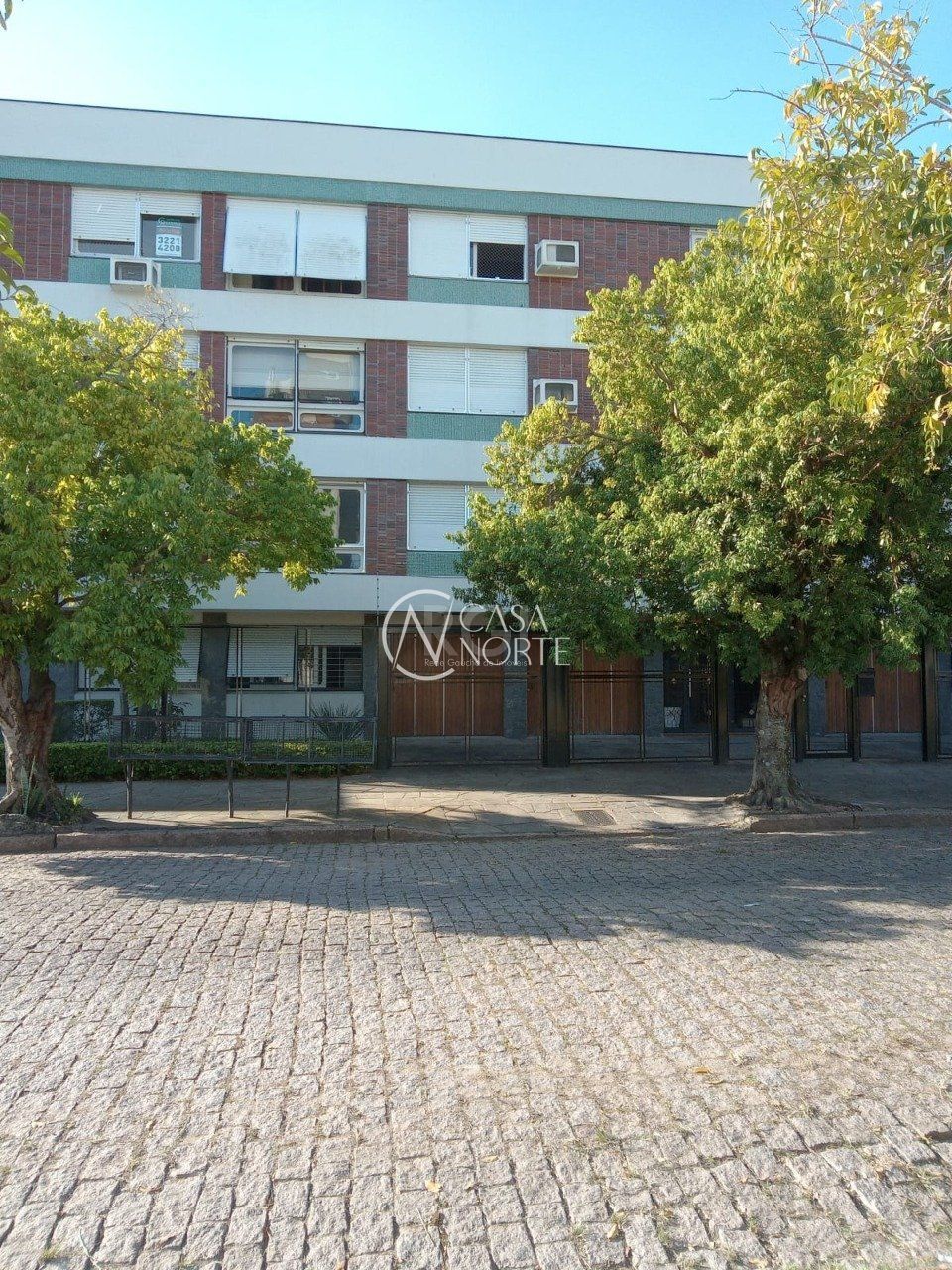 Apartamento à venda com 2 quartos, 69m², 1 vaga, Rua Comendador Rodolfo Gomes no bairro Menino Deus em Porto Alegre