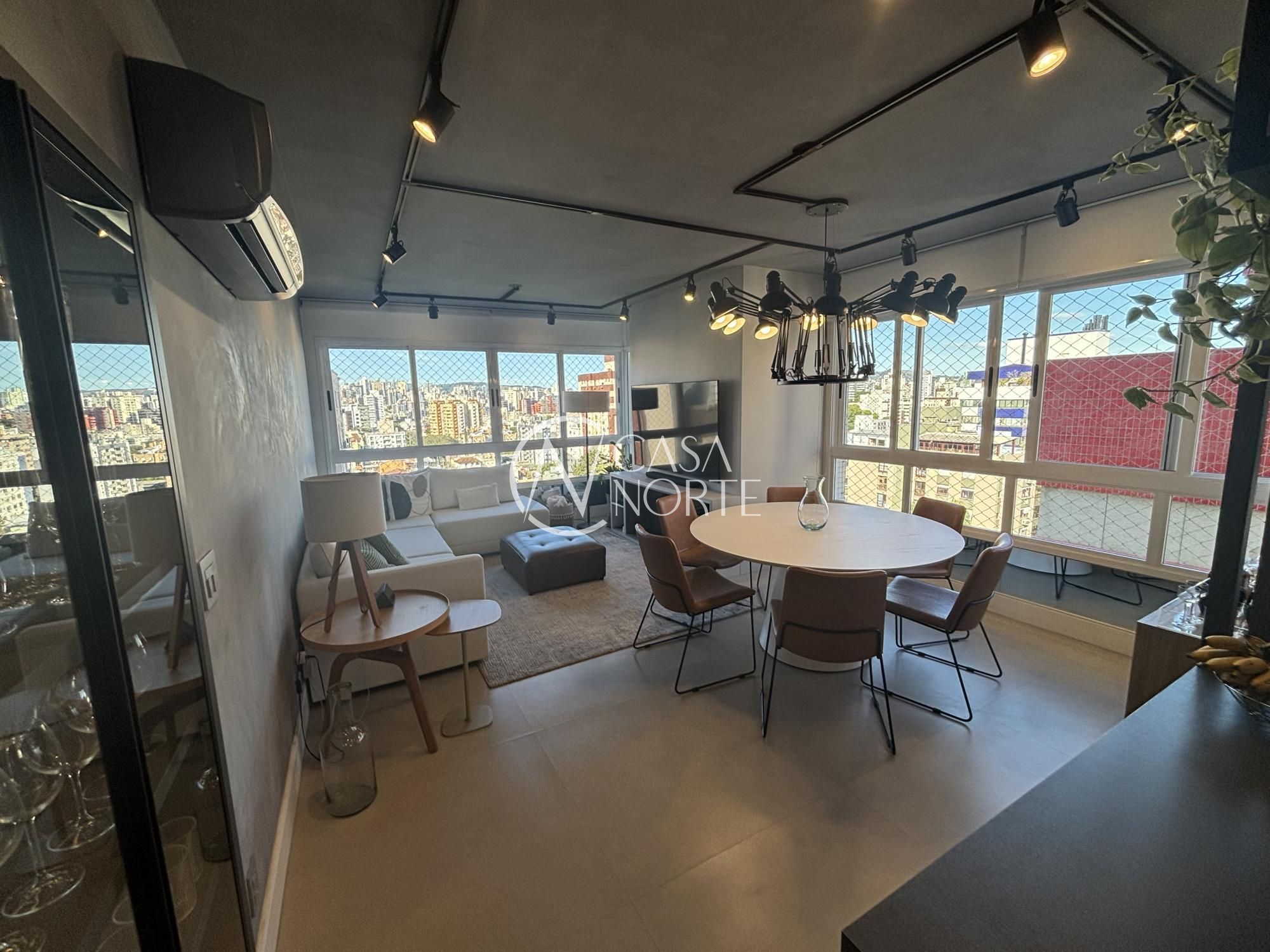 Apartamento à venda com 3 quartos, 93m², 1 suíte, 2 vagas, Rua Santa Cecília no bairro Rio Branco em Porto Alegre