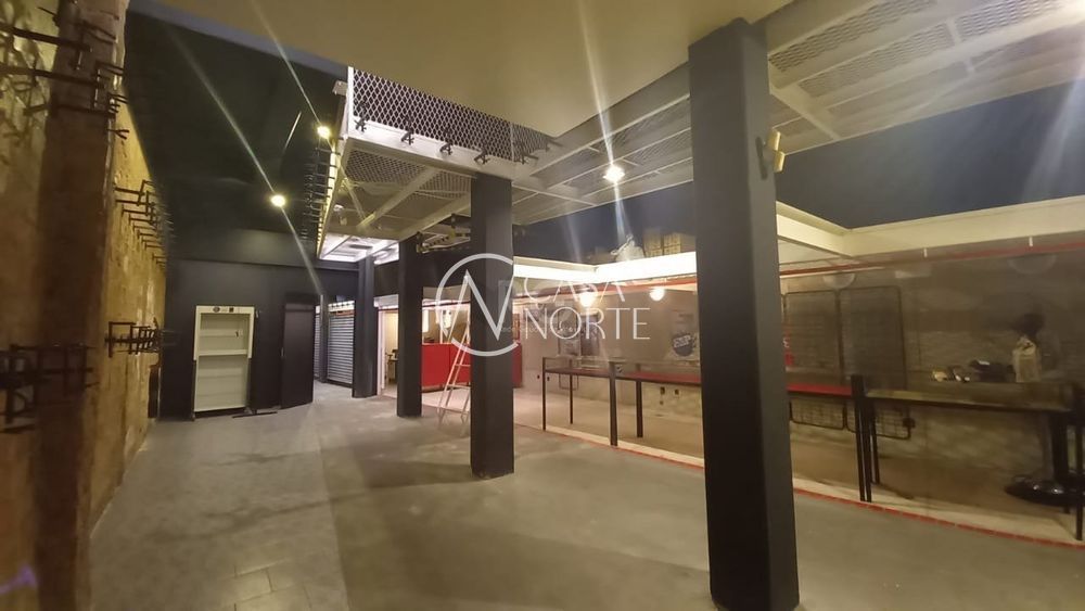 Prédio Comercial à venda com 8 quartos, 1000m², Rua Coronel Vicente no bairro Centro Histórico em Porto Alegre