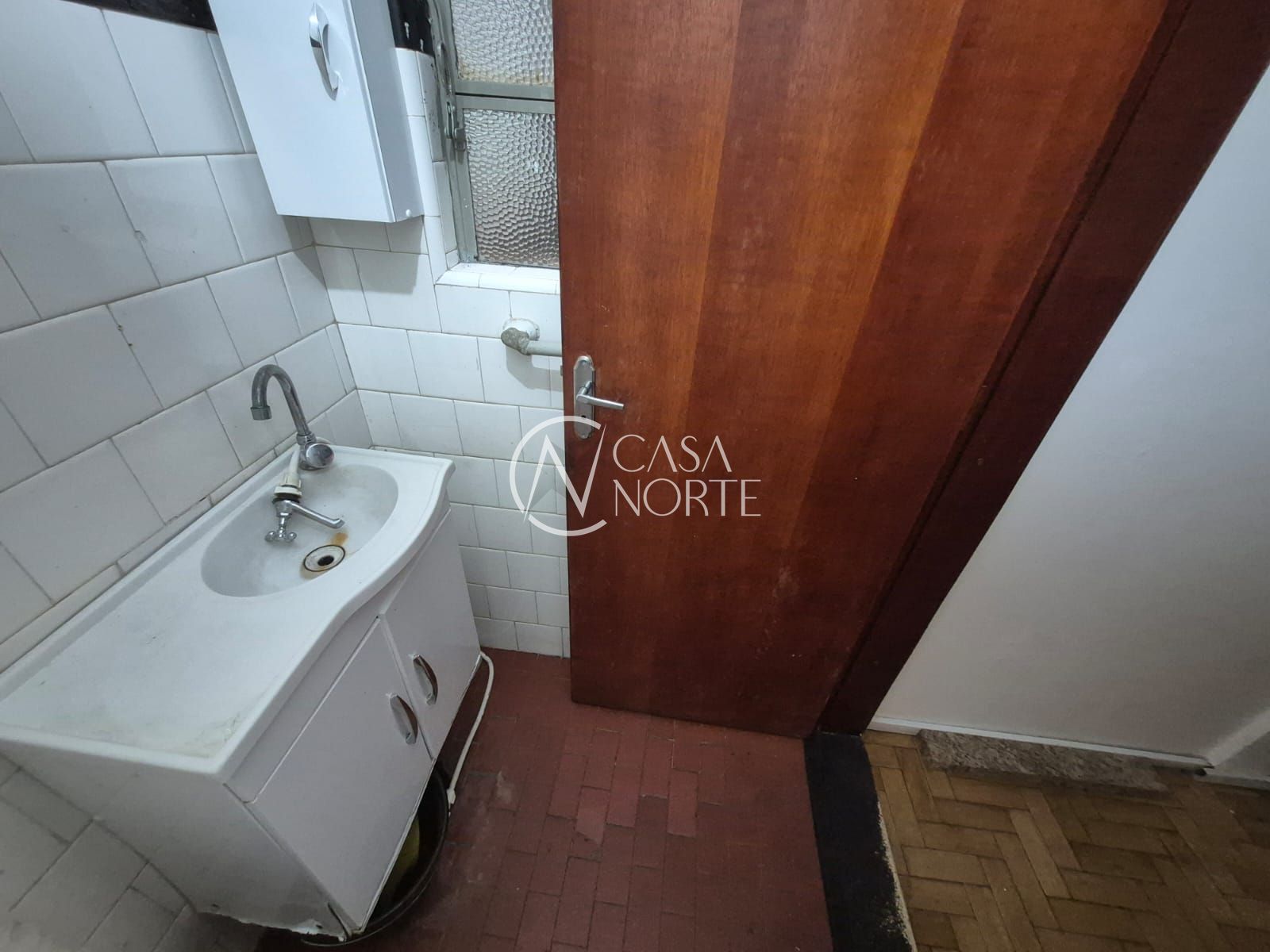 Sala Comercial à venda com 1 quarto, 49m², Rua Vigário José Inácio no bairro Centro Histórico em Porto Alegre