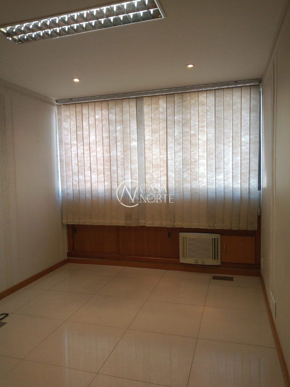 Sala Comercial à venda , 94m², Rua Espirito Santo no bairro Centro Histórico em Porto Alegre