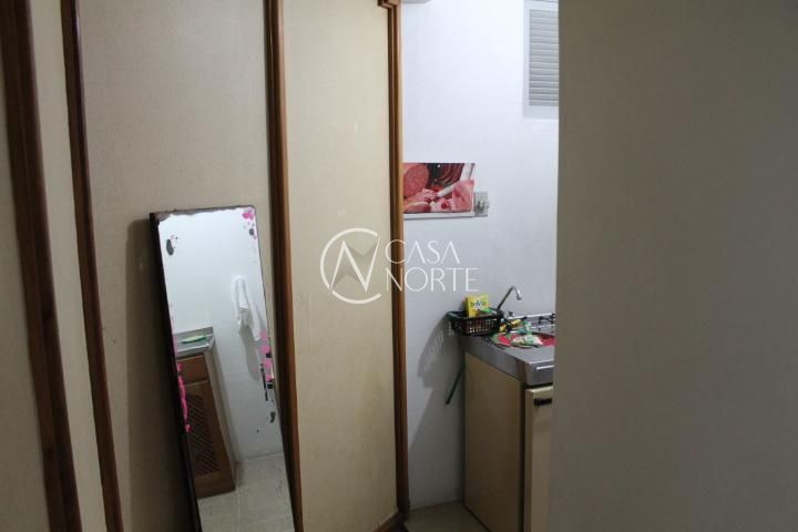 Sala Comercial à venda , 60m², Praça Osvaldo Cruz no bairro Centro Histórico em Porto Alegre