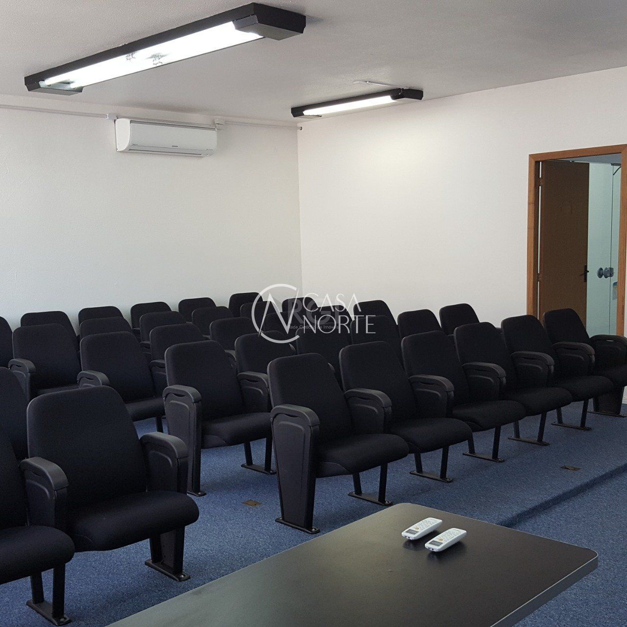 Prédio Comercial à venda com 12 quartos, 1573m², Avenida Alberto Bins no bairro Centro Histórico em Porto Alegre