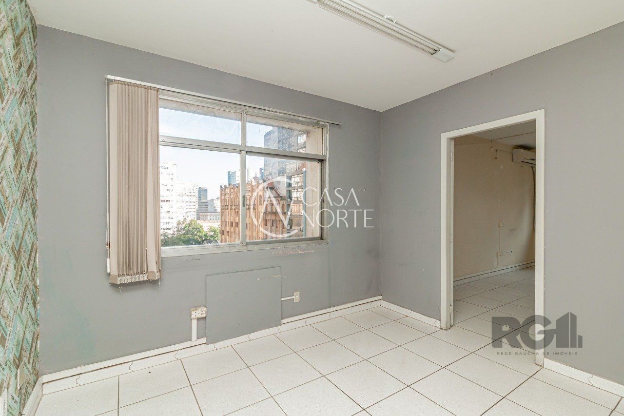 Sala Comercial à venda , 293m², Avenida Otavio Rocha no bairro Centro Histórico em Porto Alegre