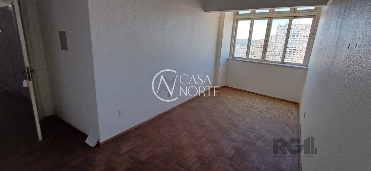 Sala Comercial à venda , 22m², Praça Osvaldo Cruz no bairro Centro Histórico em Porto Alegre