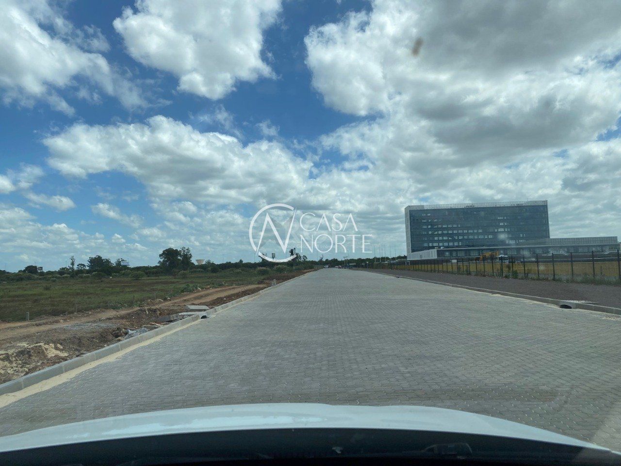 Terreno à venda  com 70000m², Avenida Fernando Ferrari, 1001 no bairro Anchieta em Porto Alegre