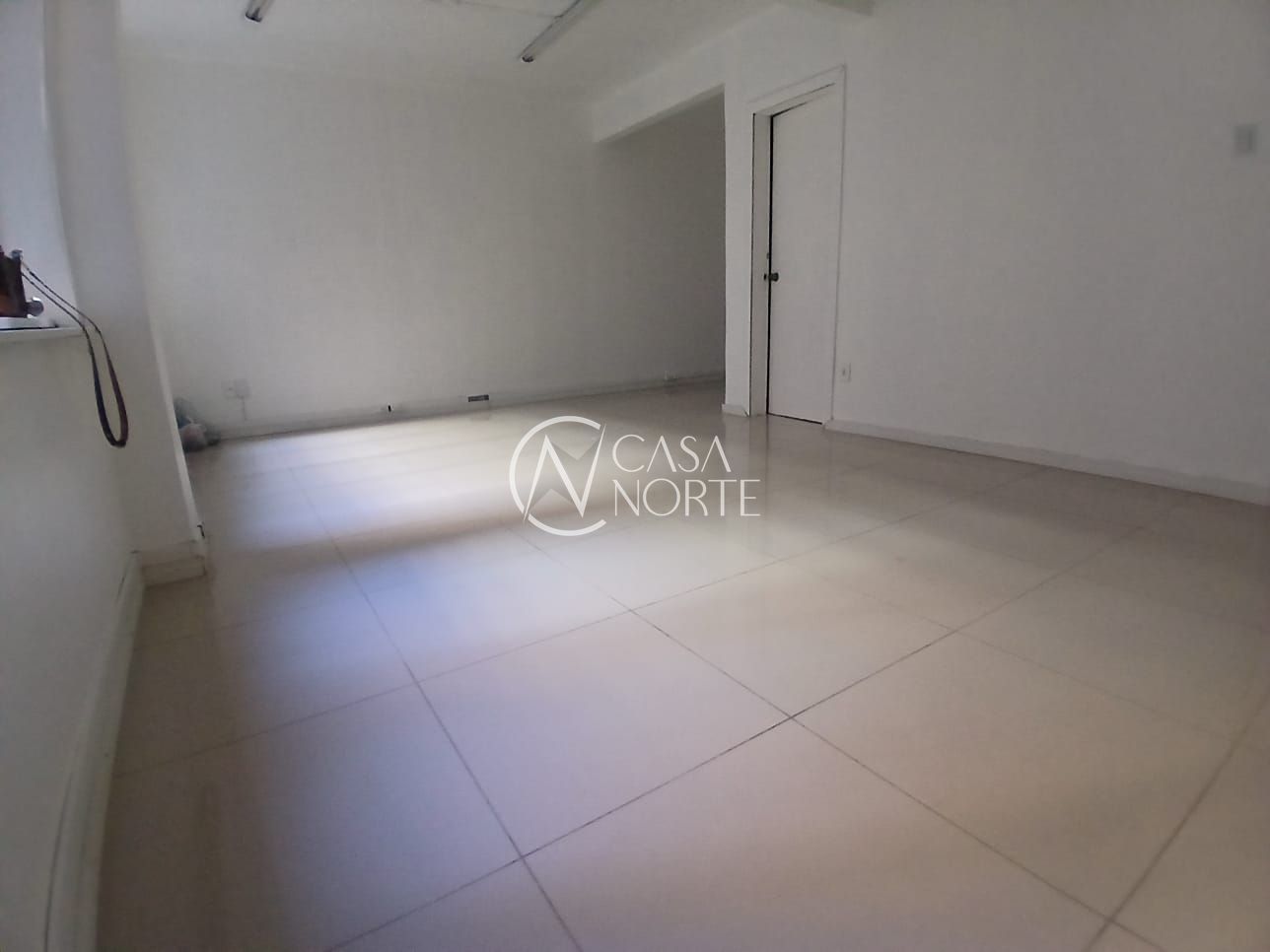 Conjunto Comercial à venda com 1 quarto, 40m², Rua dos Andradas no bairro Centro Histórico em Porto Alegre