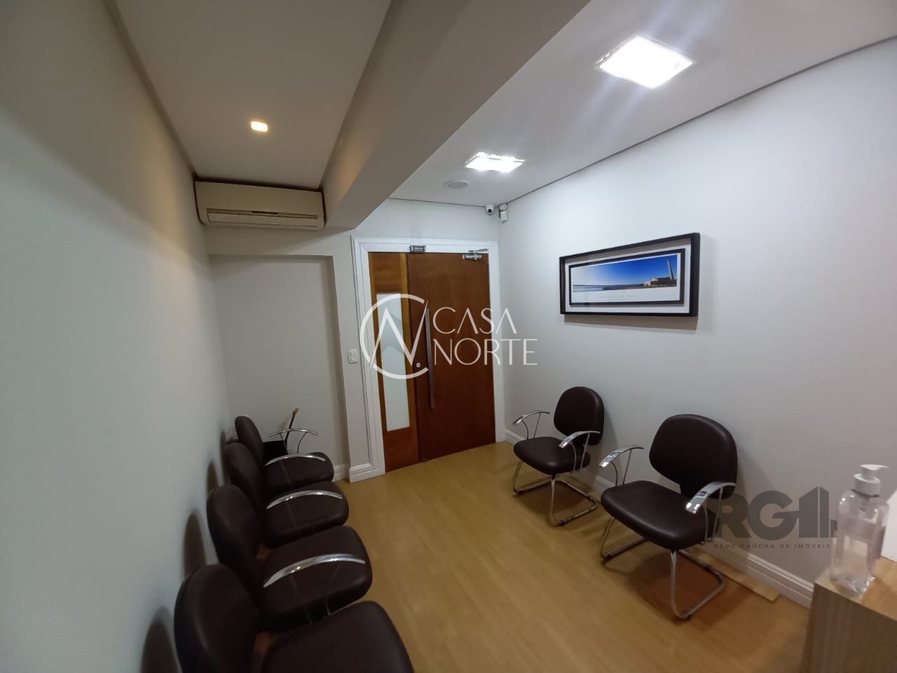 Sala Comercial à venda , 109m², Rua Vigário José Inácio no bairro Centro Histórico em Porto Alegre