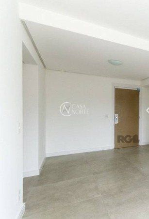Apartamento à venda com 2 quartos, 650m², 1 suíte, 1 vaga, Praça Doutor Gastao Santos no bairro Passo da Areia em Porto Alegre