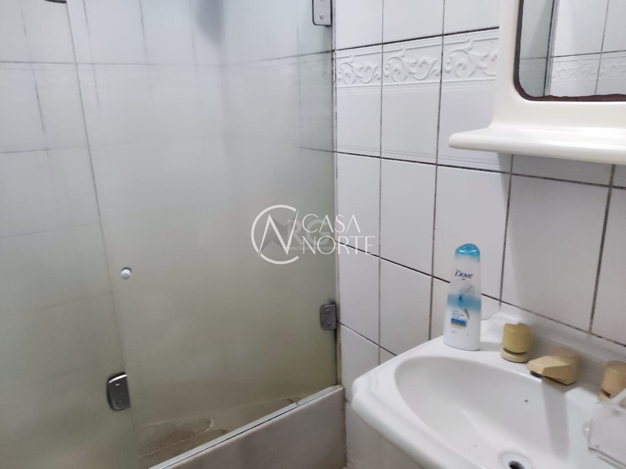 Casa à venda com 4 quartos, 1000m², 2 suítes, Rua Charruas no bairro Espírito Santo em Porto Alegre