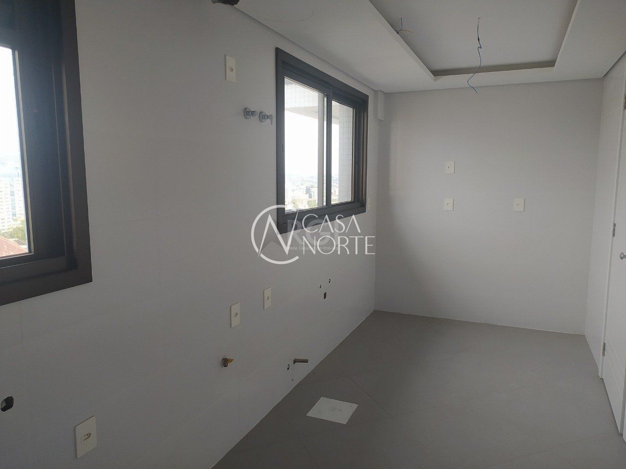 Apartamento à venda com 3 quartos, 119m², 1 suíte, 2 vagas, Rua Murilo Furtado no bairro Petrópolis em Porto Alegre