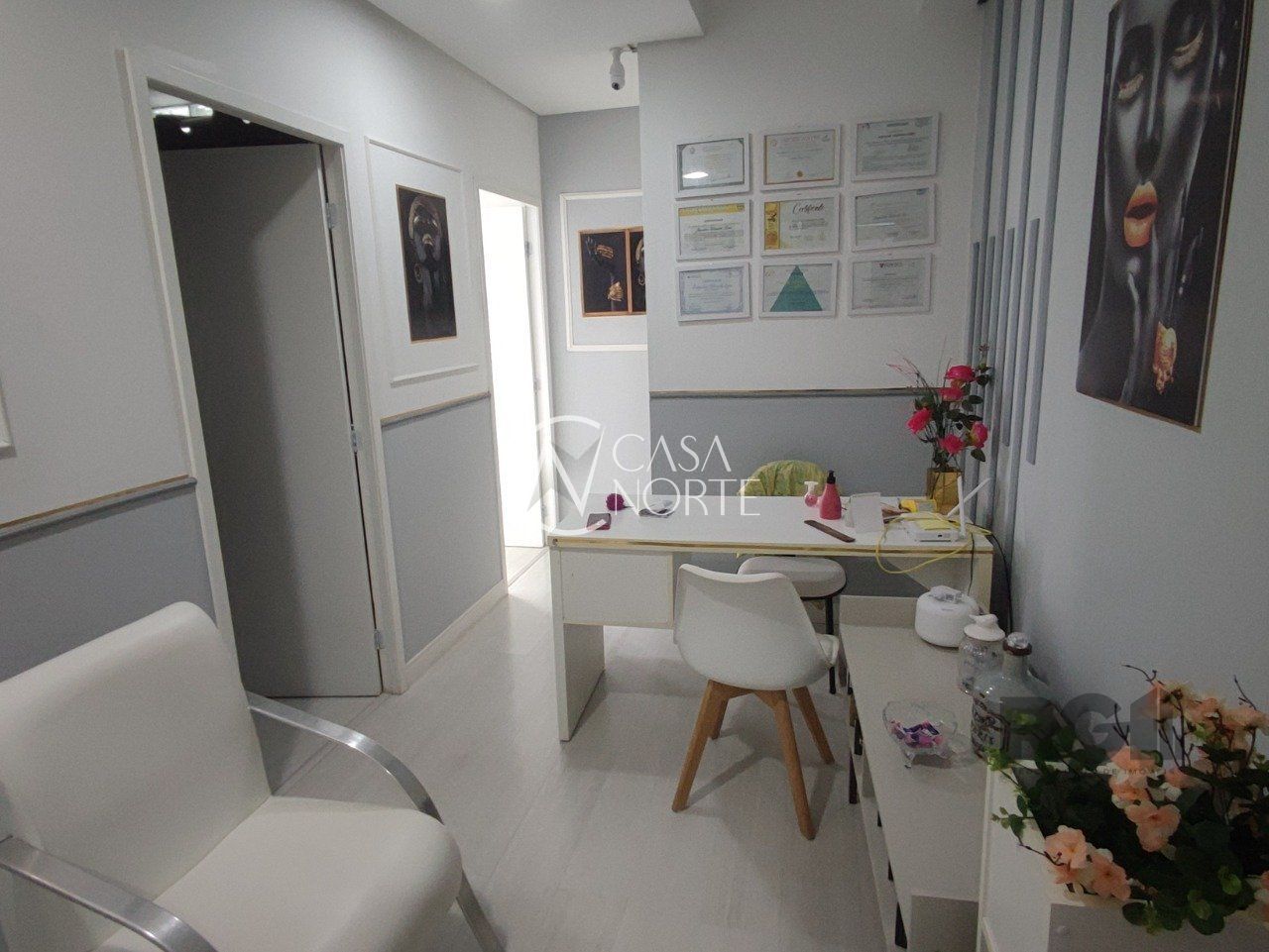 Sala Comercial à venda , 41m², Praça Osvaldo Cruz no bairro Centro Histórico em Porto Alegre