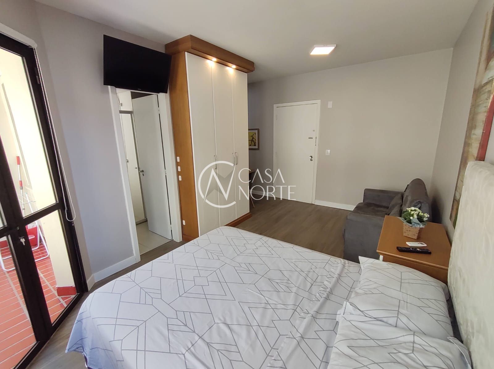 Kitnet à venda , 28m², Avenida Osvaldo Aranha no bairro Bom Fim em Porto Alegre