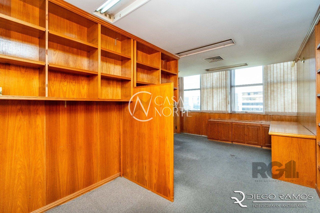 Sala Comercial à venda , 172m², Praça Quinze de Novembro no bairro Centro Histórico em Porto Alegre