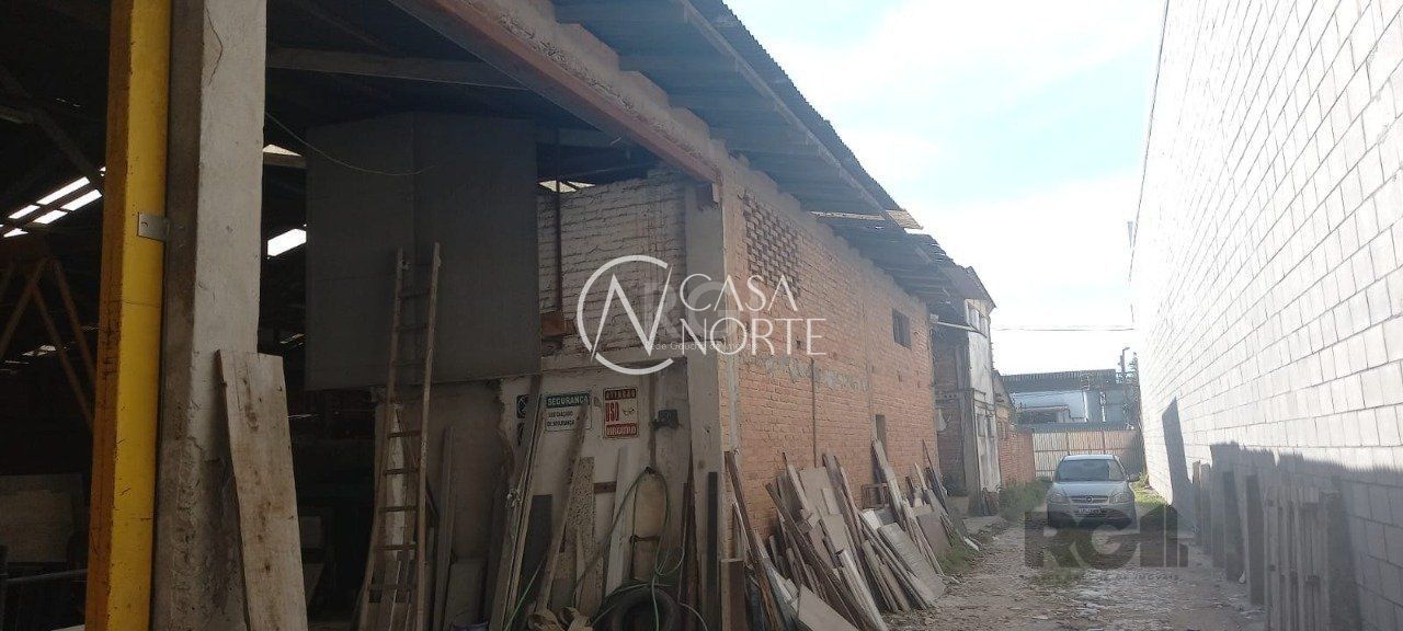 Pavilhão à venda , 1834m², Avenida Fernando Ferrari R no bairro Anchieta em Porto Alegre