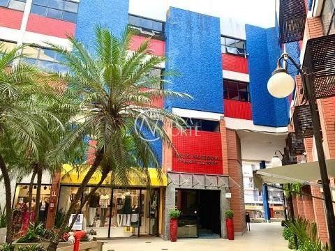 Sala Comercial à venda , 76m², Rua Vinte e Quatro de Outubro no bairro Moinhos de Vento em Porto Alegre