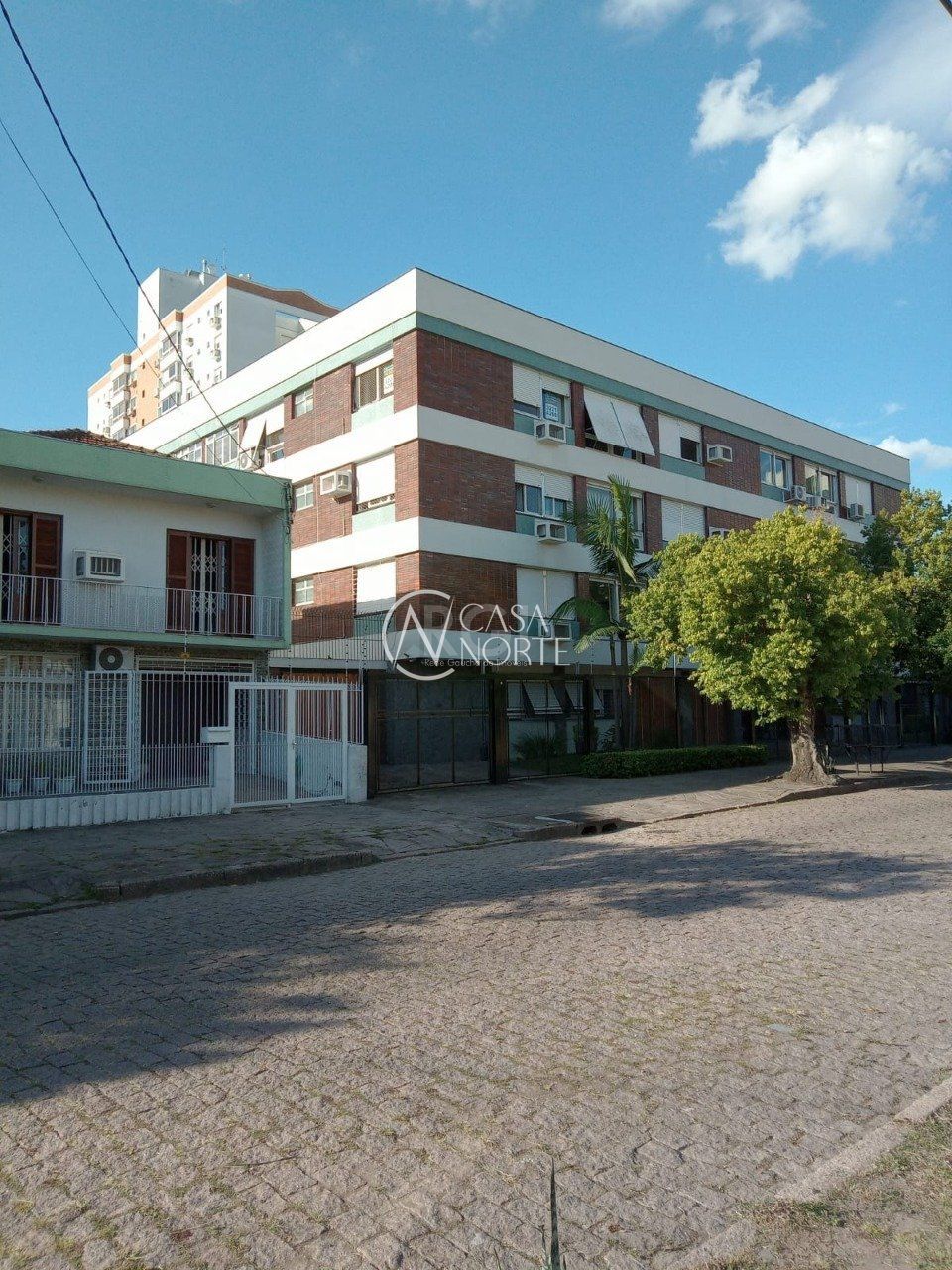 Apartamento à venda com 2 quartos, 69m², 1 vaga, Rua Comendador Rodolfo Gomes no bairro Menino Deus em Porto Alegre