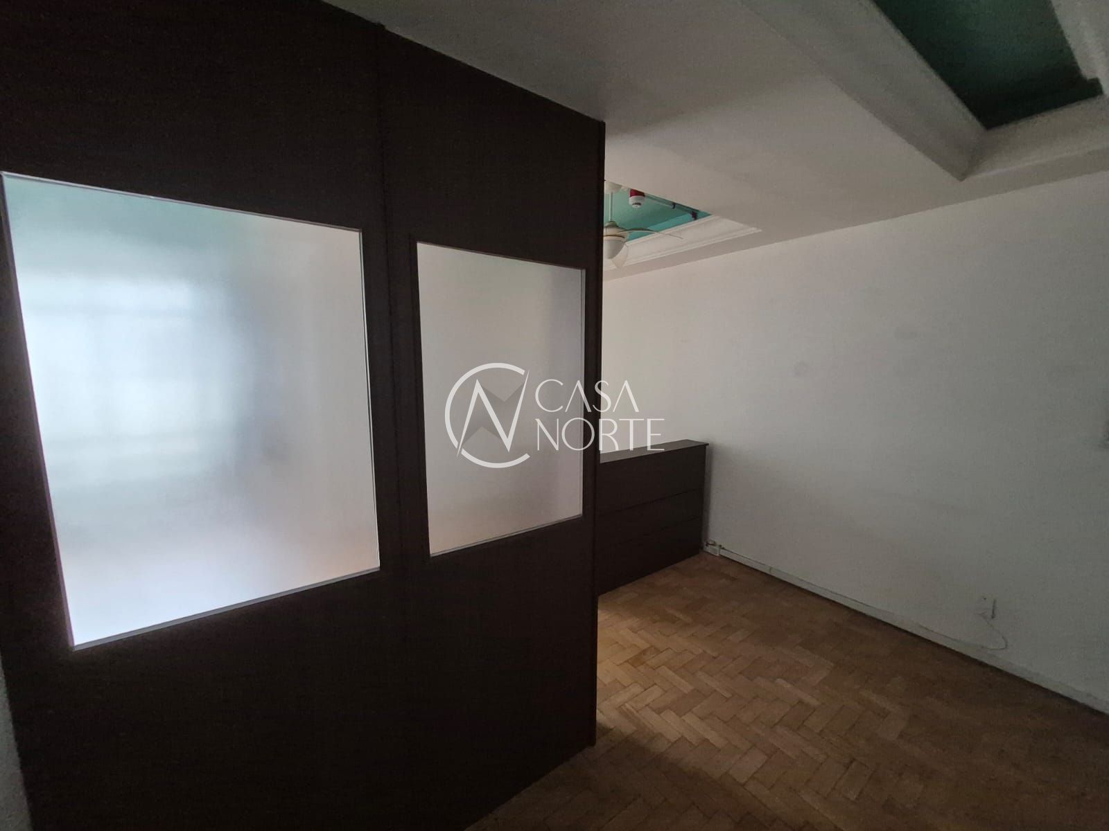 Sala Comercial à venda com 1 quarto, 49m², Rua Vigário José Inácio no bairro Centro Histórico em Porto Alegre