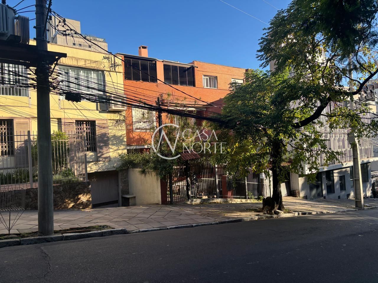 Apartamento à venda com 2 quartos, 107m², 1 vaga, Rua Dona Laura no bairro Rio Branco em Porto Alegre
