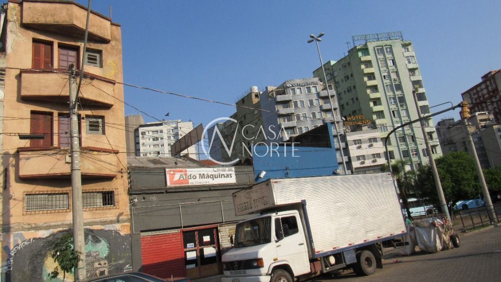 Prédio Comercial à venda , 388m², Avenida Farrapos no bairro Floresta em Porto Alegre