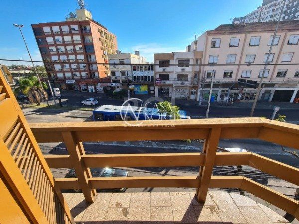 Apartamento à venda com 2 quartos, 82m², 1 vaga, Avenida Benjamin Constant no bairro São João em Porto Alegre