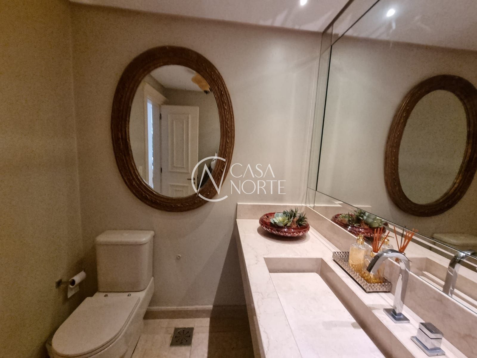 Casa de Condomínio à venda com 4 quartos, 515m², 4 suítes, 4 vagas, Rua Quatorze de Julho no bairro Boa Vista em Porto Alegre