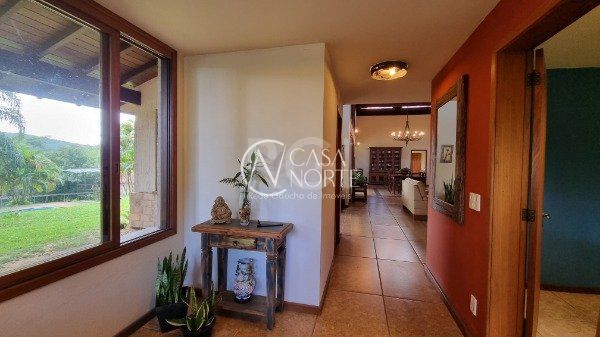 Casa à venda com 4 quartos, 600m², 4 suítes, 2 vagas, Avenida Belem Velho no bairro Vila Nova em Porto Alegre