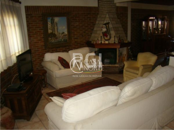 Geminado à venda com 1 quarto, 664m², 3 suítes, 6 vagas, Rua Zamenhoff no bairro São João em Porto Alegre