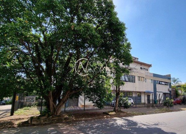 Prédio Comercial à venda , 428m², Avenida França no bairro Navegantes em Porto Alegre