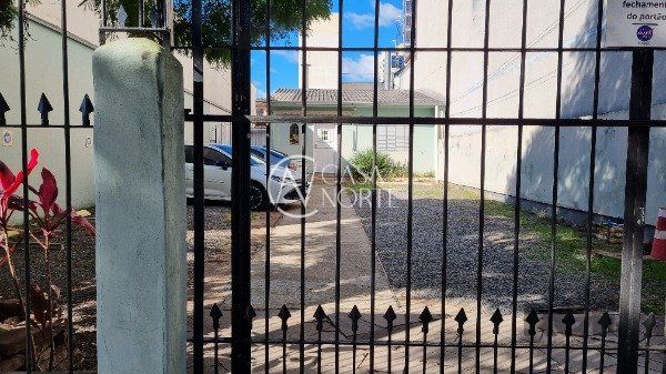 Casa Comercial à venda , 110m², Rua Itapeva no bairro Passo da Areia em Porto Alegre