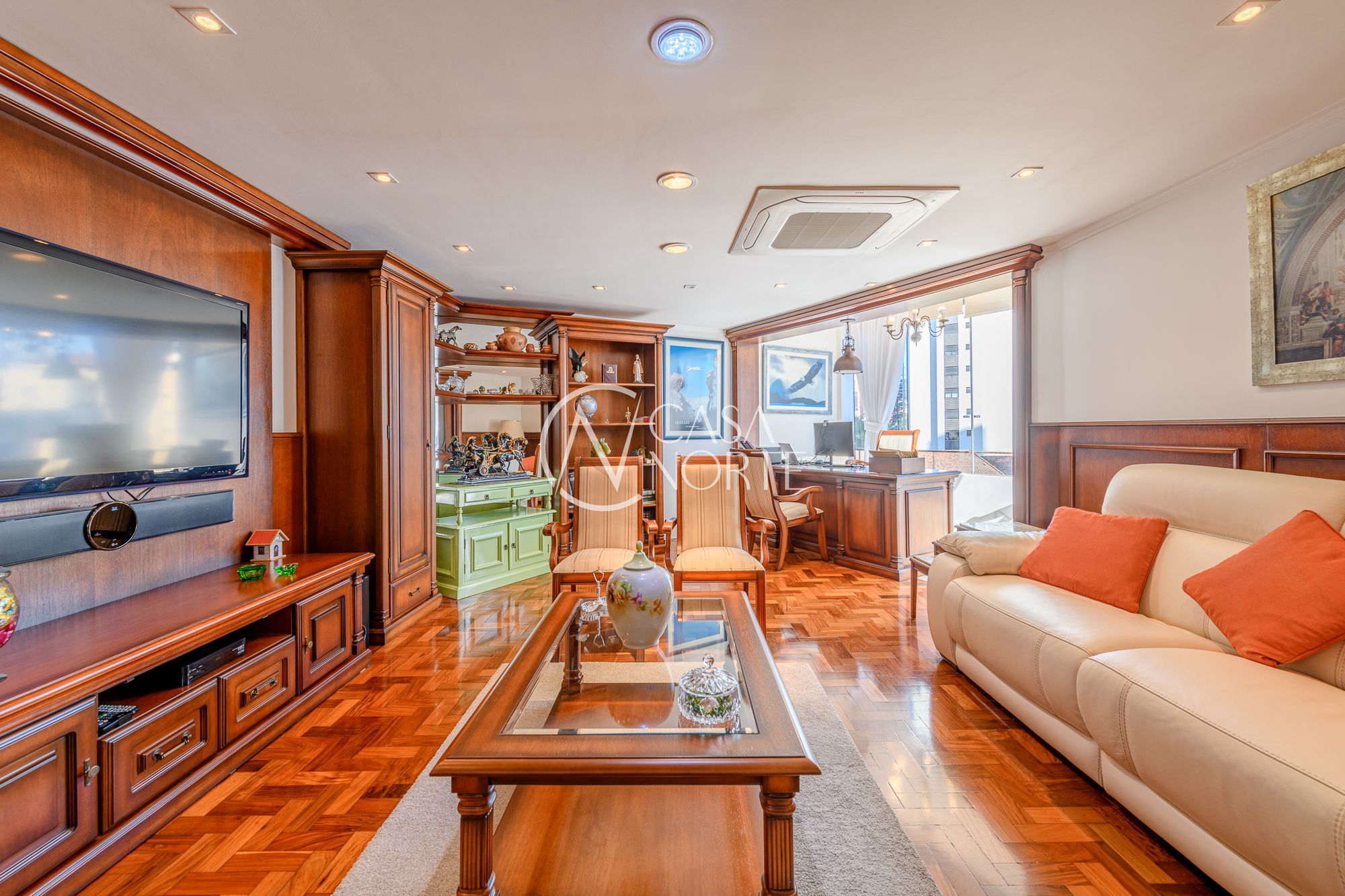 Apartamento à venda com 3 quartos, 278m², 2 suítes, 2 vagas, Avenida Doutor Nilo Peçanha no bairro Boa Vista em Porto Alegre