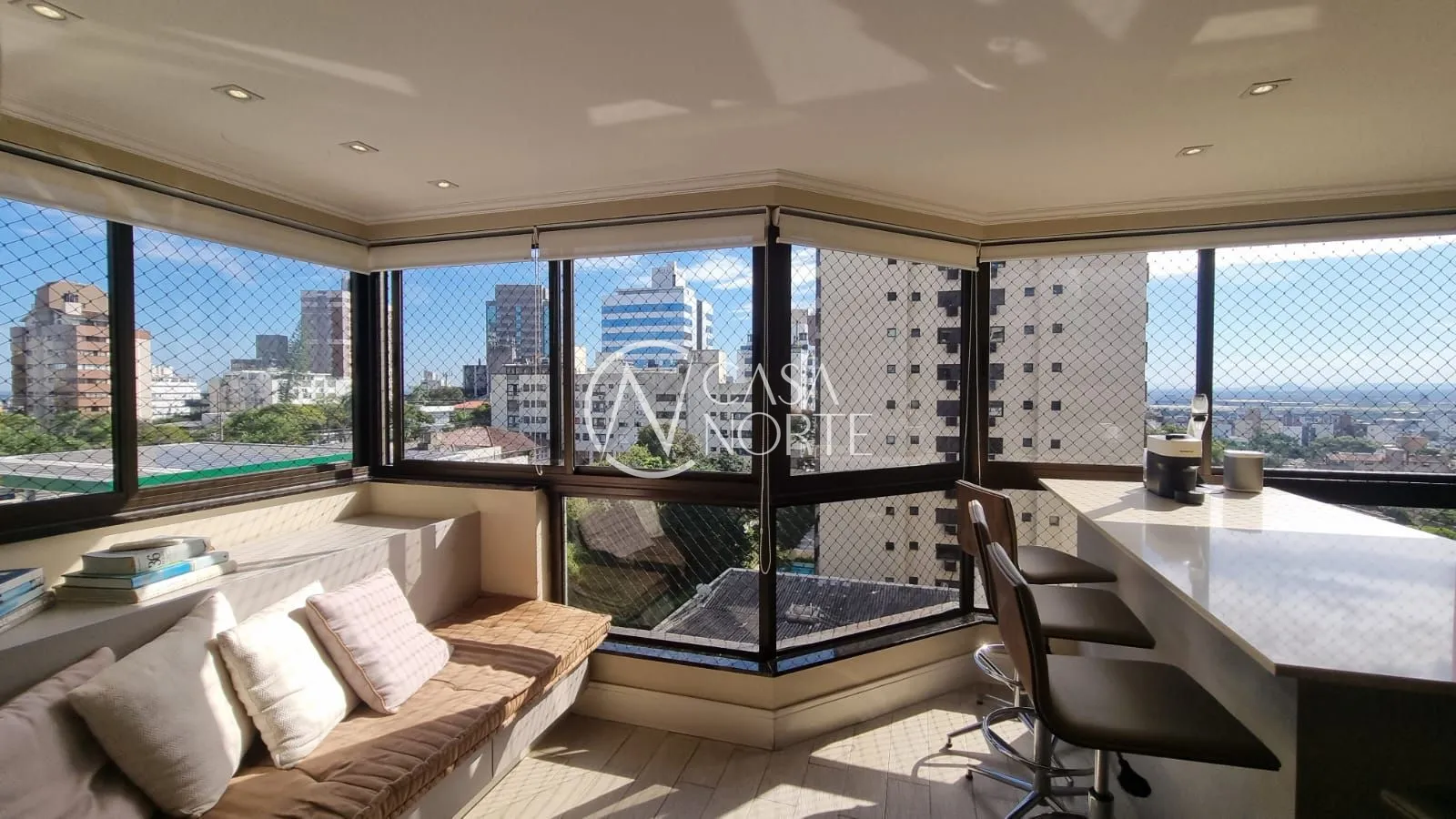 Apartamento à venda com 3 quartos, 127m², 1 suíte, 2 vagas, Rua Honório Silveira Dias no bairro Higienópolis em Porto Alegre