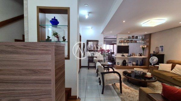 Casa à venda com 4 quartos, 276m², 2 suítes, 3 vagas, Avenida Nestor Valdman no bairro Jardim Itu em Porto Alegre