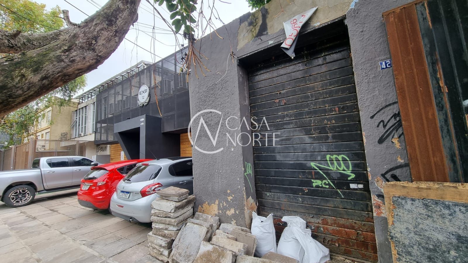 Terreno à venda  com 217m², Avenida Berlim no bairro Floresta em Porto Alegre
