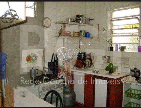 Casa à venda com 4 quartos, 188m², 4 vagas, Rua Barao de Cerro Largo no bairro Menino Deus em Porto Alegre