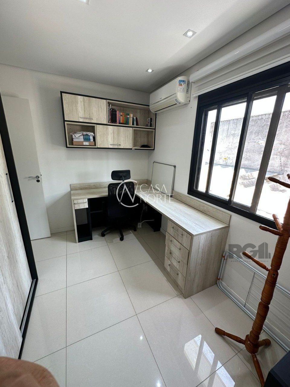 Apartamento à venda com 2 quartos, 59m², 1 suíte, 1 vaga, Rua Tamandare no bairro Camaquã em Porto Alegre