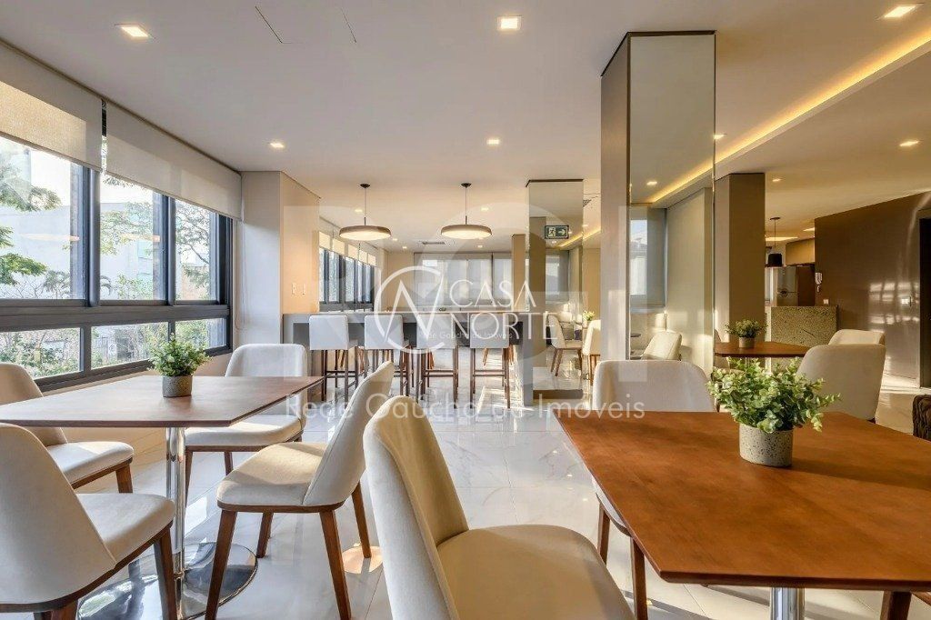 Apartamento à venda com 3 quartos, 71m², 1 suíte, 1 vaga, Rua Nunes Machado no bairro Azenha em Porto Alegre