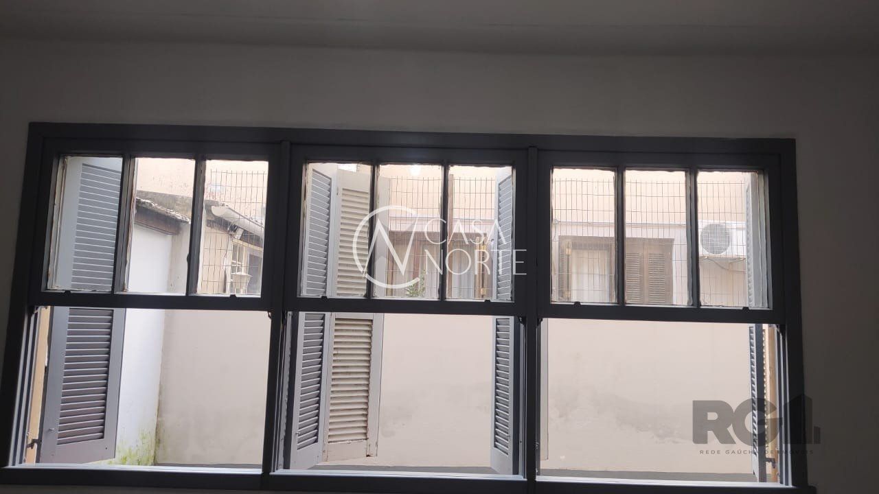 Kitnet à venda com 1 quarto, 37m², Rua Botafogo no bairro Menino Deus em Porto Alegre