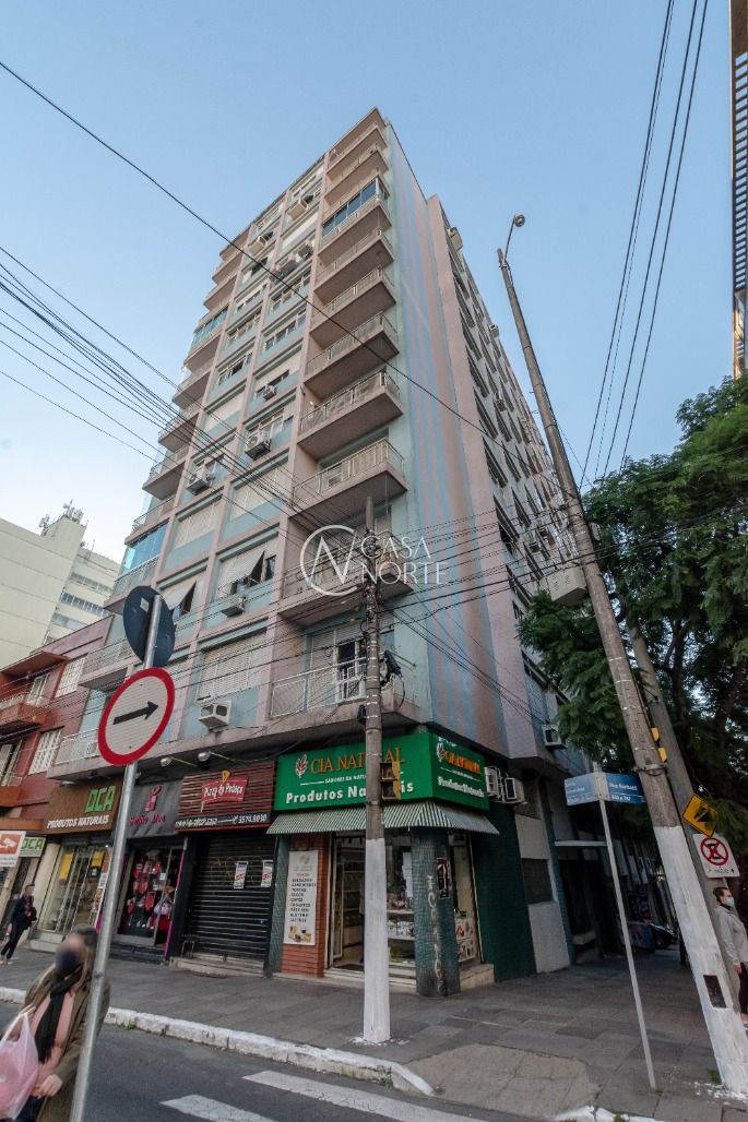 Apartamento à venda com 3 quartos, 138m², 1 vaga, Rua Garibaldi no bairro Bom Fim em Porto Alegre